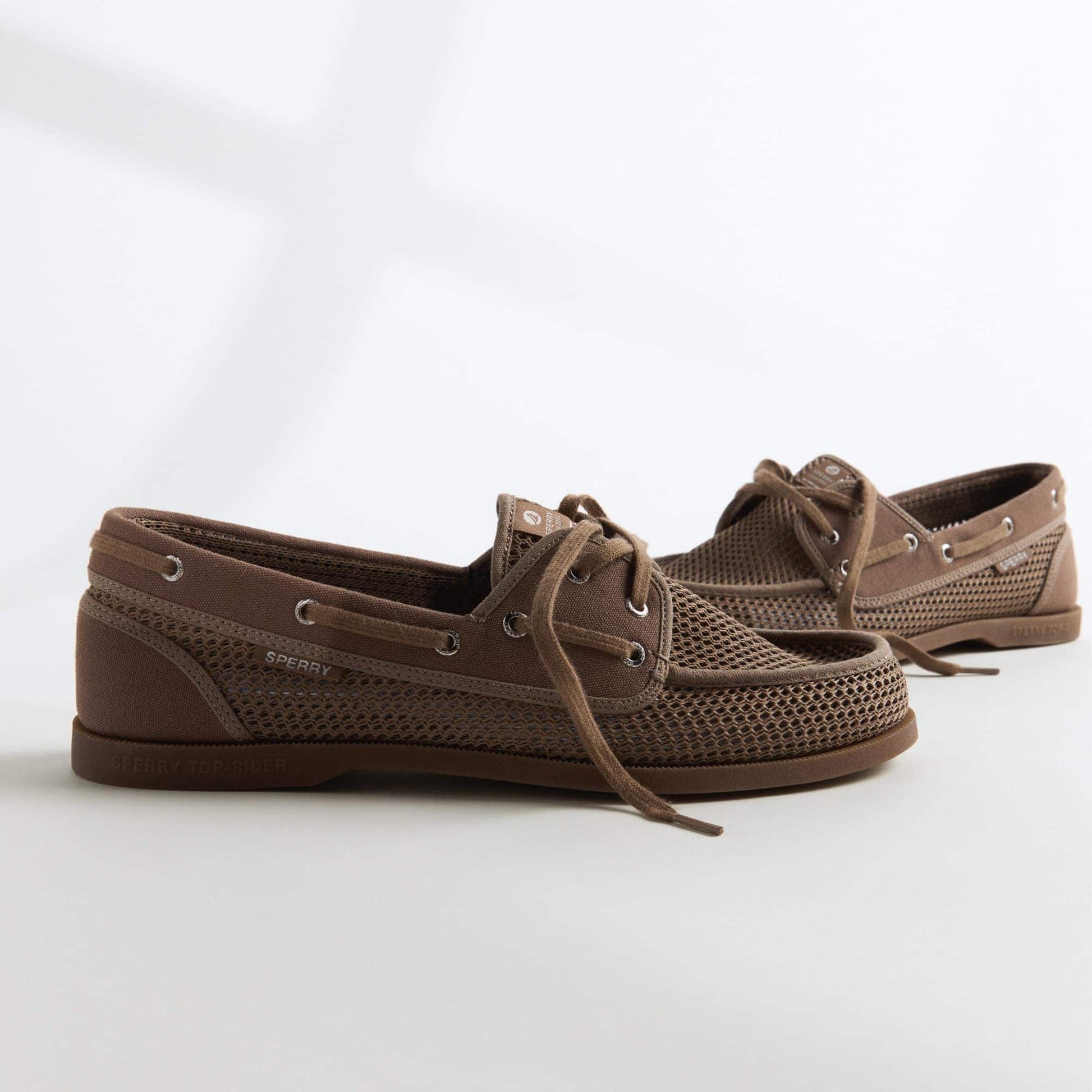 Helmsman Boat Shoe Taupe Sperry