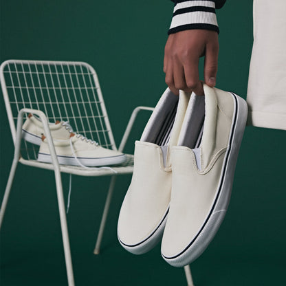 Striperii so White Unisex Sneakers Sperry