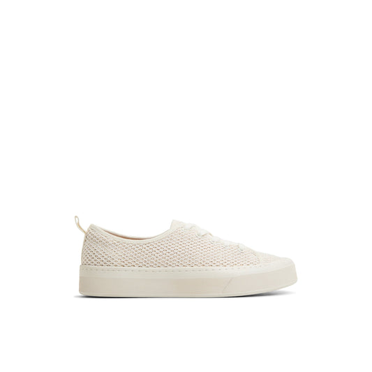 Candyltt Ecru Women's Oxfords & Loafers Sperry