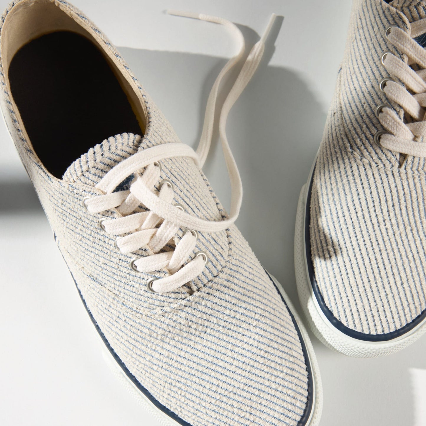 Classiccvo White/Blue Women's Sneakers Sperry